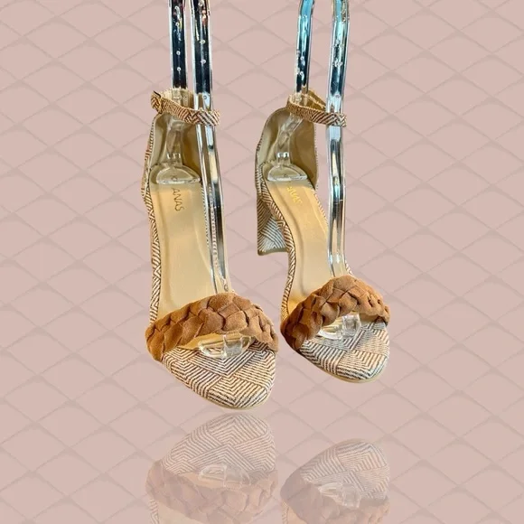 NWOT Kaanas ‘Ordu’ Printed Block Heel Braided Sandal in “Brick” Red Size 10